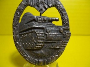 WWII German Panzer Assault Badge in Silver image 3