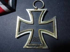 WWII GERMAN IRON CROSS II CLASS image 2