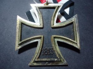 WWII GERMAN IRON CROSS II CLASS image 4