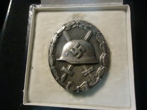WWII German Wound Badge Silver Grade image 1