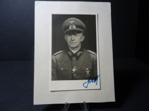 GERMAN GENERAL *JODL* SIGNED PHOTO & NOTE CARD-RARE image 1