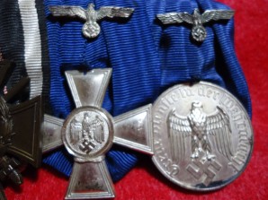 WWI/WWII GERMAN FOUR MEDAL MOUNTED image 3