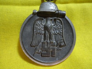 WWII RUSSIAN FRONT MEDAL MARKED 4 image 2