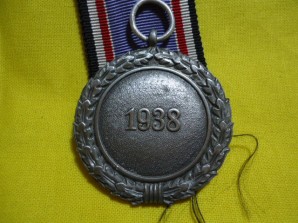 GERMAN LUFTSCHUTZ MEDAL 2 Class image 4