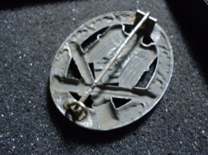 German General Assault Badge with Pin image 4
