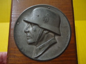 German Soldier Wall Plaque WWII image 3