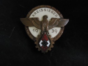 Hitler Youth 1939 KREISSIEGER Badge Bronze image 7
