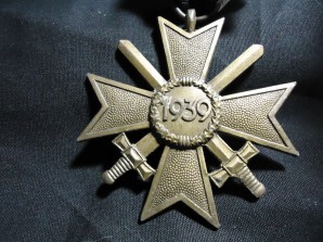 WAR MERIT CROSS WITH SWORDS image 4