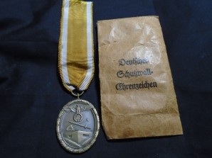 WEST WALL MEDAL with issue packet image 1