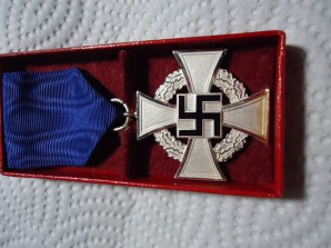 GERMAN 25 Year Faithfull Service Cross 25 Cased image 2