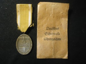 West Wall Medal With Issue Envelope image 1