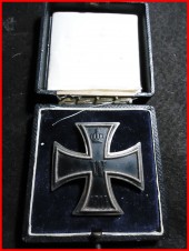 WWI IRON CROSS CASED 800 SILVER image 2