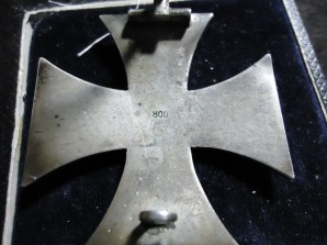 WWI IRON CROSS CASED 800 SILVER image 6