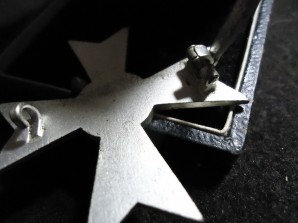 WAR MERIT CROSS W/O SWORDS CASED MINT image 4