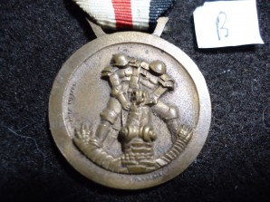 GERMAN ITALY AFRICA CORPS MEDAL image 3