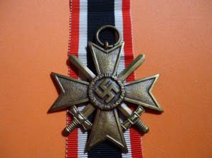 WAR MERIT CROSS W/SWORDS RING #53 image 2