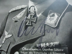 LUFTWAFFE ACE Günther Lützow Autograph image 2