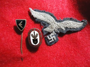 GERMAN PINS AND BADGES image 1