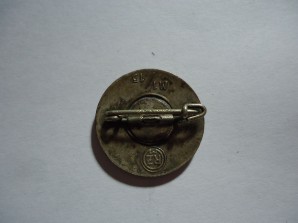 NSDAP MEMBER PIN OPAQUE ENAMEL M1/13 image 2
