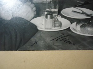ADOLF HITLER Signed photo with SS Heinrich Höflich image 6