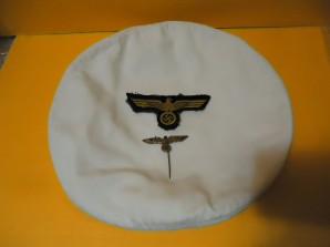KRIEGSMARINE INSIGNIA AND EM,S WHITE TOP COVER image 1
