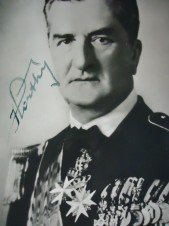 HUNGARIAN ADMIRAL HORTHY SIGNED PHOTO image 3