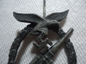 LUFTWAFFE FLAK BADGE-WITH CASE image 7