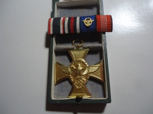 GERMAN POLICE 25 YRT. SERVICE CROSS & CASE image 2
