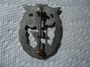 LUFTWAFFE GROUND COMBAT BADGE-LATE WAR image 2