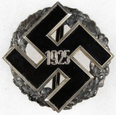 1933 NSDAP DISTRICT COMMEMORATIVE BADGE image 1