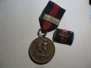 GERMAN SUDETENLAND MEDAL & PRAGUE BAR image 1