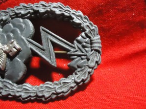 LUFTWAFFE GROUND COMBAT BADGE-RARE image 6