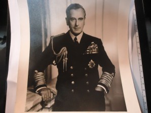 Autograph of Louis Mountbatten of Burma image 1