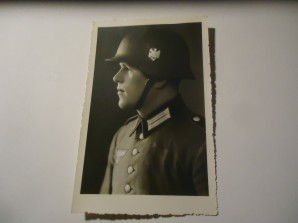 WW2 German Helmet Photo image 1