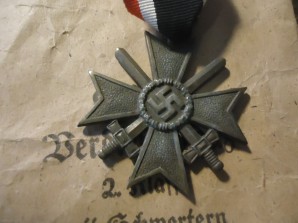 German War Merit Cross II Class W/Swords in issue Packet image 2