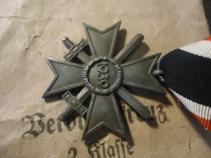 German War Merit Cross II Class W/Swords in issue Packet image 3