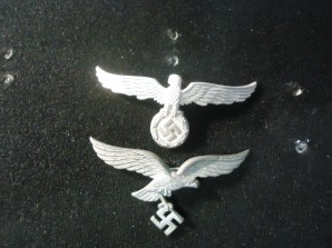 WWII German Cap Badges Customs & Luftwaffe image 1