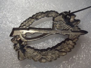 Infantry Assault Badge cut out swastika image 3