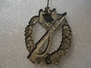 Infantry Assault Badge cut out swastika image 4