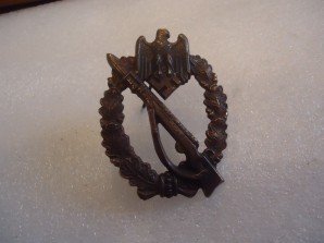 Bronze Infantry Assault Badge marked SHuCo image 2