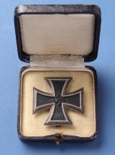 Iron Cross 1st Class Cased by DEUMER image 1