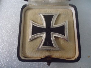 German Iron Cross 1st Class with Case image 1