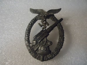 Luftwaffe Flak Battle Badge Fine Example image 1