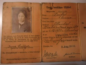 Hitler Youth Deutscher Madel ID Card image 2