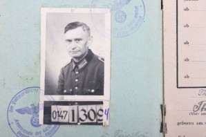 WW2 GERMAN POLICE SOLDBUCH image 3