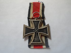 WW2 Iron Cross, 2nd Class. Maker Marked No. 25 image 1
