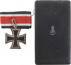 Knights Cross of the Iron Cross in Case *JUNKERS PARTS* image 1