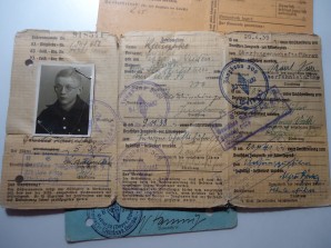 Hitler Youth Fuhrer-Ausweis 14 Yr Old /HITLER JUGEND FUHRERAUSWEIS image 2