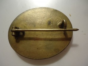 WW2 GERMAN GOLD WOUND BADGE L/56 image 2