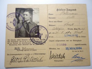 HITLER YOUTH ID CARD 14 YR OLD BOY image 2